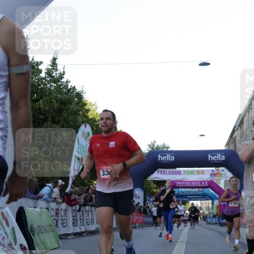 06.09.2026 - CURREX Alsterlauf Yannick Fuchs http://msf.ph/oto/10135285 06.09.2026 09:43:19 Ziel 2137, 2907, 3366, 3572, 4016, 4988, 5649, 5776, 5904, 5952, 5963, 6002, 6104, 6192, 6267, 6326, 8233, 8330 meine-sportfotos.de