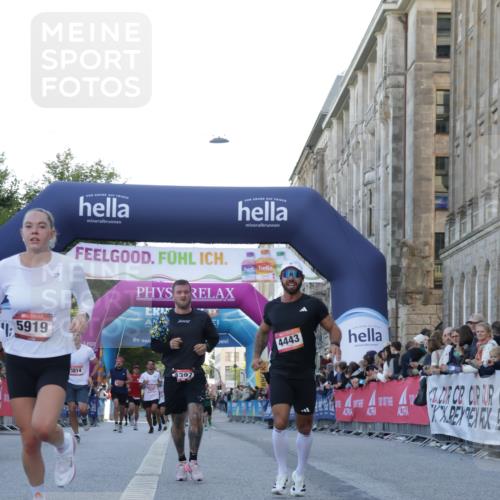 06.09.2026 - CURREX Alsterlauf Yannick Fuchs http://msf.ph/oto/10135336 06.09.2026 09:43:25 Ziel 3366, 3489, 3814, 4016, 4089, 4397, 4443, 4505, 4988, 5649, 5919, 6104, 6192, 6267, 6326, 8164 meine-sportfotos.de