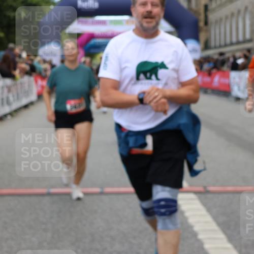 06.09.2026 - CURREX Alsterlauf Strokosch-Dieckow http://msf.ph/oto/10135345 06.09.2026 10:09:46 Ziel 2064, 2078, 2622, 3785, 3787, 4713, 4784, 5199, 5357, 5835, 5836, 5851, 6466 meine-sportfotos.de