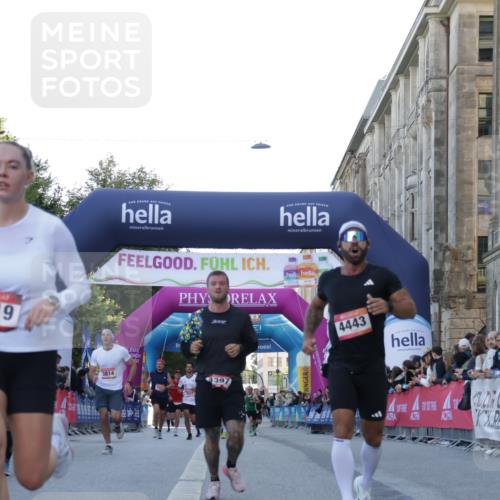 06.09.2026 - CURREX Alsterlauf Yannick Fuchs http://msf.ph/oto/10135347 06.09.2026 09:43:25 Ziel 3366, 3489, 3814, 4016, 4089, 4397, 4443, 4505, 4988, 5649, 5919, 6104, 6192, 6267, 6326, 8164 meine-sportfotos.de