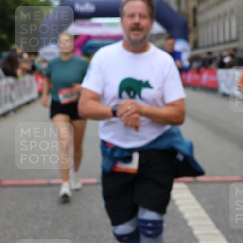06.09.2026 - CURREX Alsterlauf Strokosch-Dieckow http://msf.ph/oto/10135350 06.09.2026 10:09:46 Ziel 2064, 2078, 2622, 3785, 3787, 4713, 4784, 5199, 5357, 5835, 5836, 5851, 6466 meine-sportfotos.de