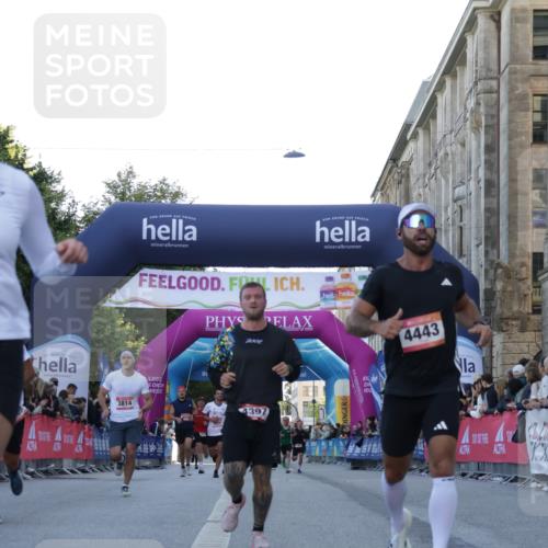 06.09.2026 - CURREX Alsterlauf Yannick Fuchs http://msf.ph/oto/10135352 06.09.2026 09:43:26 Ziel 3366, 3489, 3814, 4016, 4089, 4397, 4443, 4505, 4988, 5649, 5919, 6104, 6192, 6267, 6326, 8164 meine-sportfotos.de