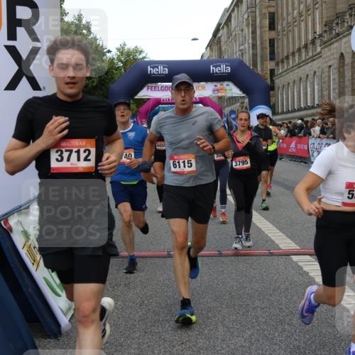 06.09.2026 - CURREX Alsterlauf Strokosch-Dieckow http://msf.ph/oto/10135380 06.09.2026 09:57:02 Ziel 2165, 2931, 2968, 3050, 3519, 3520, 3587, 3609, 3690, 3712, 3795, 4014, 4126, 4740, 5571, 5575, 5939, 6055, 6115, 8167, 8200 meine-sportfotos.de