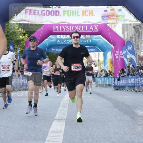 06.09.2026 - CURREX Alsterlauf Yannick Fuchs http://msf.ph/oto/10135460 06.09.2026 09:43:56 Ziel 2198, 2398, 3269, 3646, 3905, 3960, 5062, 5348, 5680, 5873, 5874, 6004, 6102 meine-sportfotos.de