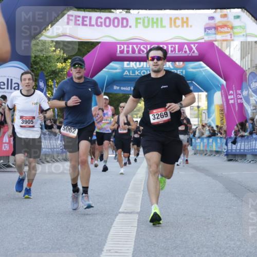 06.09.2026 - CURREX Alsterlauf Yannick Fuchs http://msf.ph/oto/10135466 06.09.2026 09:43:56 Ziel 2198, 2398, 3269, 3646, 3905, 3960, 5062, 5348, 5680, 5873, 5874, 6004, 6102 meine-sportfotos.de