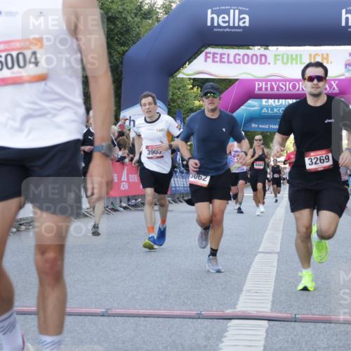 06.09.2026 - CURREX Alsterlauf Yannick Fuchs http://msf.ph/oto/10135475 06.09.2026 09:43:57 Ziel 2198, 2398, 3269, 3646, 3905, 3960, 5062, 5348, 5680, 6004, 6102 meine-sportfotos.de