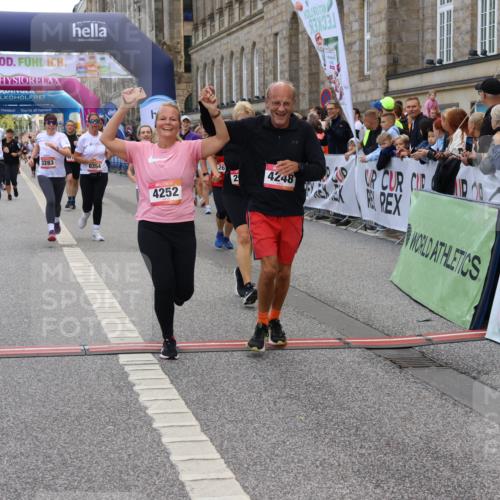 06.09.2026 - CURREX Alsterlauf Strokosch-Dieckow http://msf.ph/oto/10135494 06.09.2026 10:10:08 Ziel 2057, 2607, 2634, 3213, 3277, 3283, 4195, 4246, 4248, 4252, 4507, 4710, 6338, 6354, 8072, 8115, 8149 meine-sportfotos.de