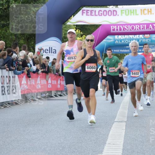 06.09.2026 - CURREX Alsterlauf Yannick Fuchs http://msf.ph/oto/10135504 06.09.2026 09:44:01 Ziel 2198, 3269, 3905, 3960, 3994, 4277, 4893, 5062, 5402, 6004, 6060, 6102 meine-sportfotos.de