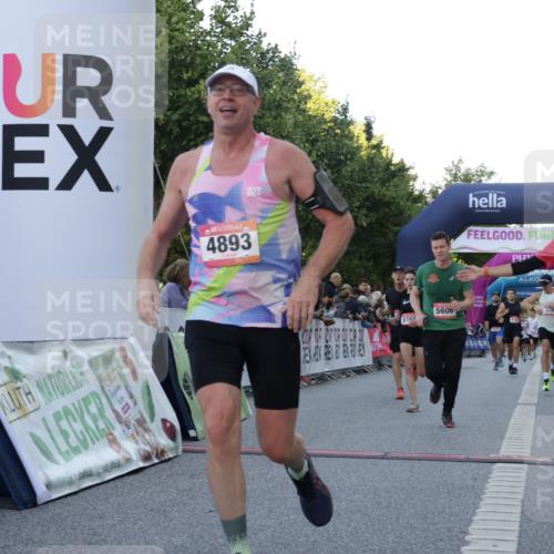 06.09.2026 - CURREX Alsterlauf Yannick Fuchs http://msf.ph/oto/10135561 06.09.2026 09:44:05 Ziel 2139, 2250, 2723, 3269, 3702, 3905, 3994, 4157, 4277, 4893, 5062, 5168, 5402, 5606, 6060, 6102 meine-sportfotos.de
