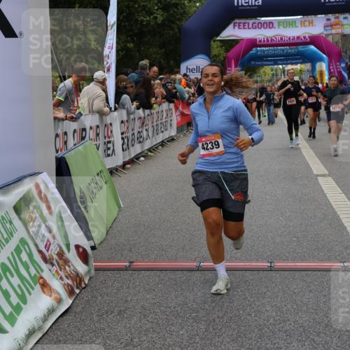 06.09.2026 - CURREX Alsterlauf Strokosch-Dieckow http://msf.ph/oto/10135589 06.09.2026 10:10:30 Ziel 3077, 3426, 4144, 4239, 4694, 6165, 6349 meine-sportfotos.de