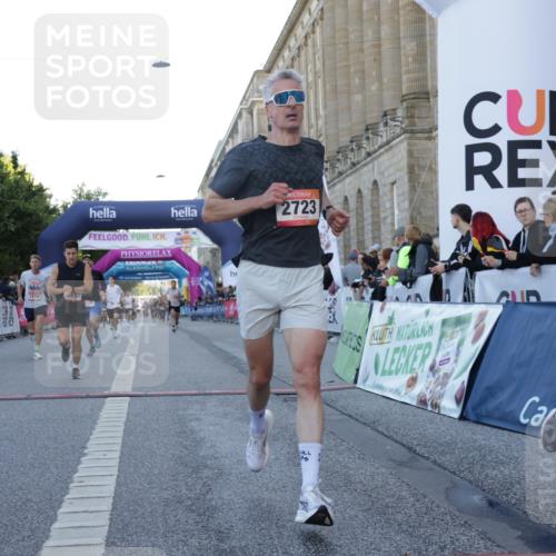 06.09.2026 - CURREX Alsterlauf Yannick Fuchs http://msf.ph/oto/10135597 06.09.2026 09:44:08 Ziel 2139, 2250, 2723, 3702, 3994, 4157, 4277, 4893, 5114, 5168, 5402, 5606, 6060, 8127, 8328 meine-sportfotos.de