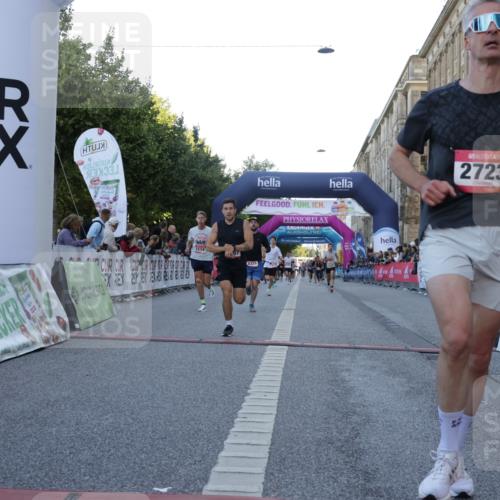 06.09.2026 - CURREX Alsterlauf Yannick Fuchs http://msf.ph/oto/10135603 06.09.2026 09:44:09 Ziel 2139, 2250, 2723, 3010, 3702, 3994, 4157, 4277, 4893, 5114, 5168, 5402, 5606, 6060, 8127, 8328 meine-sportfotos.de