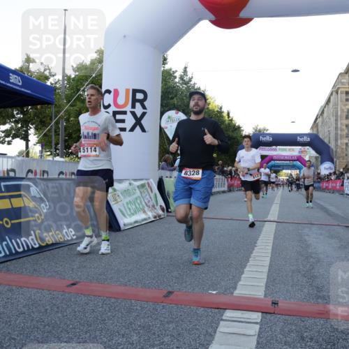 06.09.2026 - CURREX Alsterlauf Yannick Fuchs http://msf.ph/oto/10135653 06.09.2026 09:44:12 Ziel 2139, 2250, 2699, 2723, 3010, 3702, 3994, 4157, 4277, 5114, 5168, 5530, 5606, 8127, 8328 meine-sportfotos.de