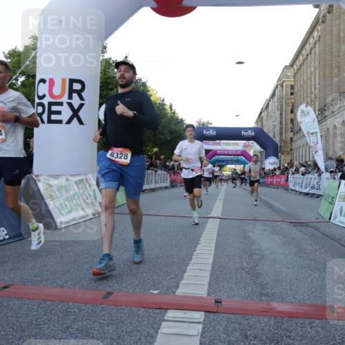 06.09.2026 - CURREX Alsterlauf Yannick Fuchs http://msf.ph/oto/10135658 06.09.2026 09:44:12 Ziel 2139, 2250, 2699, 2723, 3010, 3702, 3994, 4157, 4277, 5114, 5168, 5530, 5606, 8127, 8328 meine-sportfotos.de