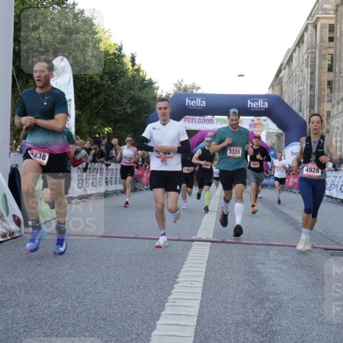 06.09.2026 - CURREX Alsterlauf Yannick Fuchs http://msf.ph/oto/10135728 06.09.2026 09:44:18 Ziel 2186, 2699, 3010, 3331, 3355, 3564, 3717, 4838, 4928, 5114, 5443, 5530, 5626, 5722, 5974, 6484, 6485, 6486, 8127, 8302, 8328 meine-sportfotos.de