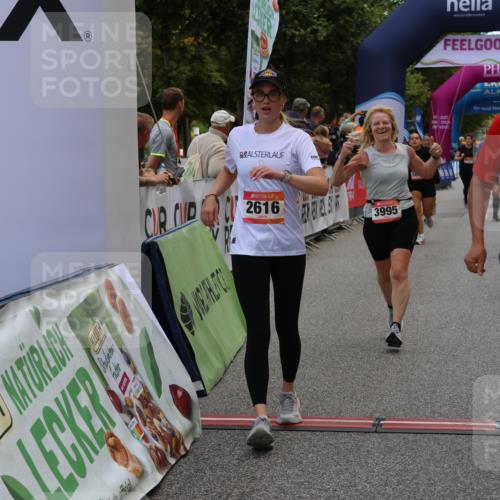06.09.2026 - CURREX Alsterlauf Strokosch-Dieckow http://msf.ph/oto/10135765 06.09.2026 10:10:55 Ziel 2226, 2312, 2365, 2417, 2427, 2552, 2566, 2616, 2732, 2734, 2982, 3348, 3685, 3687, 3840, 3995, 5141, 5142, 5898, 6088, 6434 meine-sportfotos.de