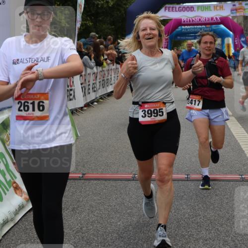 06.09.2026 - CURREX Alsterlauf Strokosch-Dieckow http://msf.ph/oto/10135799 06.09.2026 10:10:57 Ziel 2226, 2312, 2365, 2417, 2427, 2552, 2566, 2616, 2732, 2982, 3348, 3685, 3687, 3840, 3988, 3995, 5141, 5142, 5555, 5898, 6088, 6434 meine-sportfotos.de