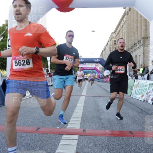 06.09.2026 - CURREX Alsterlauf Yannick Fuchs http://msf.ph/oto/10135808 06.09.2026 09:44:24 Ziel 2186, 3331, 3355, 3564, 3717, 4187, 4838, 4862, 4928, 5443, 5477, 5626, 5710, 5722, 5974, 6047, 6484, 6485, 6486, 8302 meine-sportfotos.de
