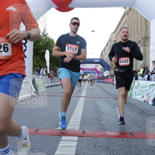 06.09.2026 - CURREX Alsterlauf Yannick Fuchs http://msf.ph/oto/10135811 06.09.2026 09:44:24 Ziel 2186, 3331, 3355, 3564, 3717, 4187, 4838, 4862, 4928, 5443, 5477, 5626, 5710, 5722, 5974, 6047, 6484, 6485, 6486, 8302 meine-sportfotos.de