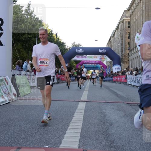 06.09.2026 - CURREX Alsterlauf Yannick Fuchs http://msf.ph/oto/10135845 06.09.2026 09:44:27 Ziel 2186, 2894, 3355, 3564, 3717, 4187, 4203, 4669, 4862, 5271, 5443, 5477, 5626, 5710, 5974, 6047, 6366, 6484, 6485, 6486 meine-sportfotos.de