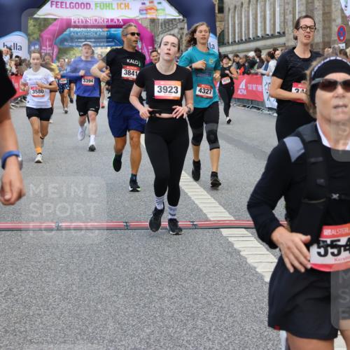 06.09.2026 - CURREX Alsterlauf Strokosch-Dieckow http://msf.ph/oto/10135853 06.09.2026 09:58:08 Ziel 2875, 3307, 3369, 3394, 3497, 3553, 3580, 3743, 3744, 3841, 3872, 3923, 4034, 4327, 4864, 5470, 5518, 5548, 5707, 6153, 6227, 6343, 8066, 8152, 8163, 8229, 8311 meine-sportfotos.de
