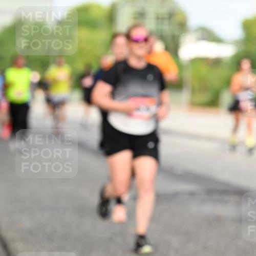 06.09.2026 - CURREX Alsterlauf Dr. Thomas Lammeyer http://msf.ph/oto/10135955 06.09.2026 10:00:46 Laufen  meine-sportfotos.de