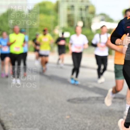 06.09.2026 - CURREX Alsterlauf Dr. Thomas Lammeyer http://msf.ph/oto/10135968 06.09.2026 10:00:47 Laufen  meine-sportfotos.de