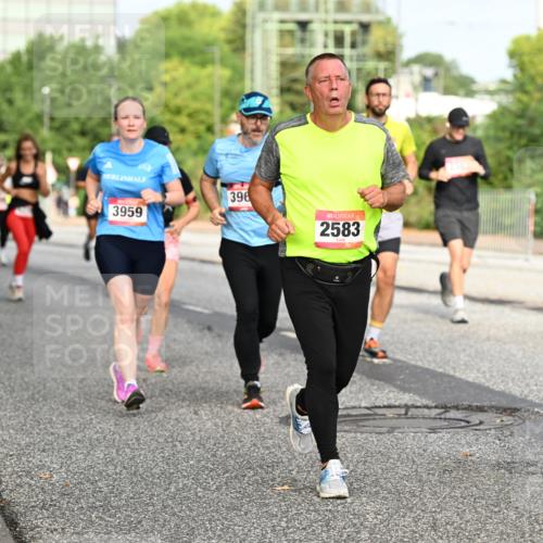 06.09.2026 - CURREX Alsterlauf Dr. Thomas Lammeyer http://msf.ph/oto/10135998 06.09.2026 10:00:49 Laufen 3959, 396, 2583 meine-sportfotos.de