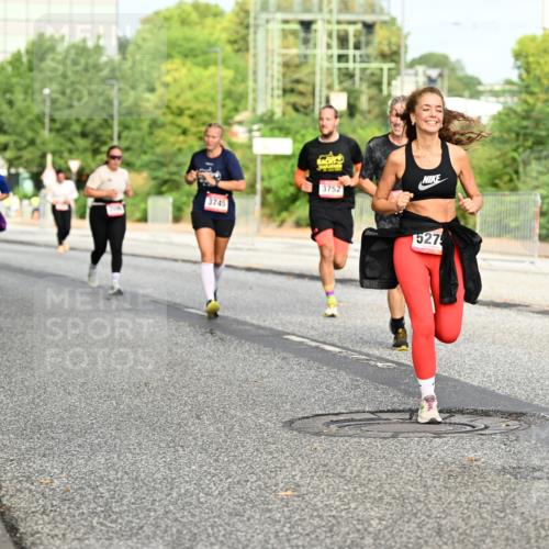 06.09.2026 - CURREX Alsterlauf Dr. Thomas Lammeyer http://msf.ph/oto/10136035 06.09.2026 10:00:53 Laufen 3745, 3752, 527 meine-sportfotos.de