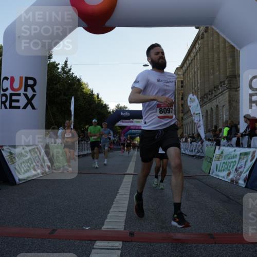 06.09.2026 - CURREX Alsterlauf Yannick Fuchs http://msf.ph/oto/10136053 06.09.2026 09:44:33 Ziel 2894, 3503, 3545, 4133, 4187, 4203, 4597, 4669, 4862, 5271, 5453, 5477, 5529, 5864, 6047, 6366, 8097, 8216, 8224 meine-sportfotos.de