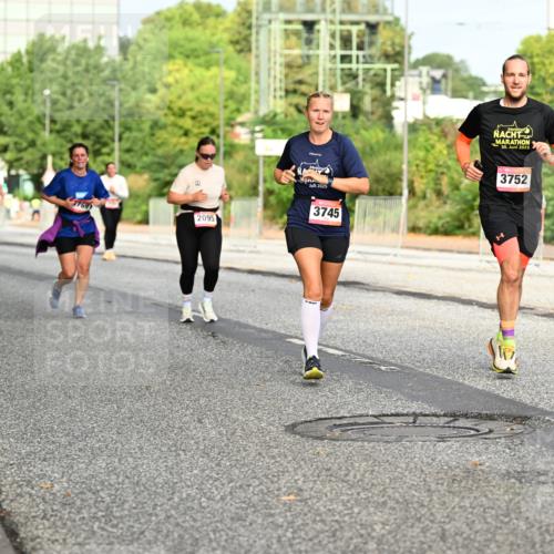 06.09.2026 - CURREX Alsterlauf Dr. Thomas Lammeyer http://msf.ph/oto/10136061 06.09.2026 10:00:55 Laufen 2095, 2025, 3745, 30, 2023, 3752 meine-sportfotos.de
