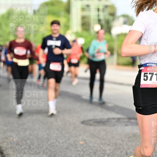 06.09.2026 - CURREX Alsterlauf Dr. Thomas Lammeyer http://msf.ph/oto/10136157 06.09.2026 10:01:05 Laufen 5718 meine-sportfotos.de
