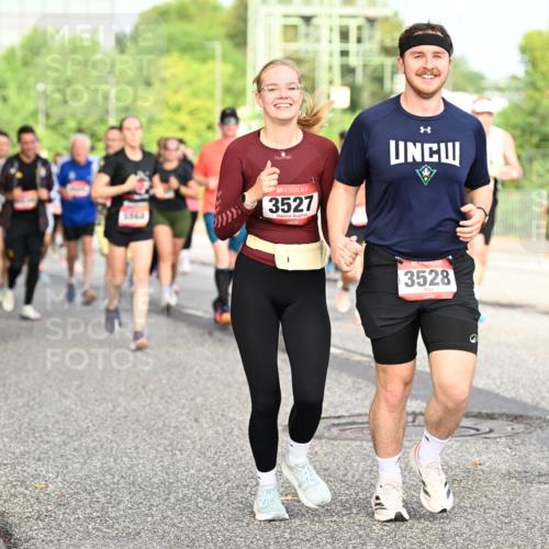 06.09.2026 - CURREX Alsterlauf Dr. Thomas Lammeyer http://msf.ph/oto/10136173 06.09.2026 10:01:07 Laufen 3527, 3528, 4593 meine-sportfotos.de