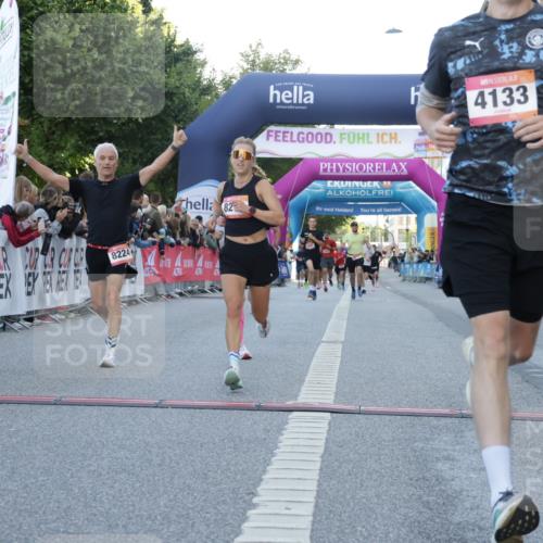 06.09.2026 - CURREX Alsterlauf Yannick Fuchs http://msf.ph/oto/10136184 06.09.2026 09:44:36 Ziel 2894, 3503, 3545, 4133, 4203, 4597, 4669, 5271, 5453, 5529, 5864, 6201, 6366, 8097, 8216, 8224 meine-sportfotos.de