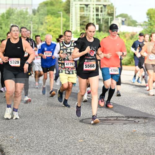 06.09.2026 - CURREX Alsterlauf Dr. Thomas Lammeyer http://msf.ph/oto/10136194 06.09.2026 10:01:09 Laufen 5329, 4516, 4565, 4179, 5568, 4704, 2343, 01 meine-sportfotos.de