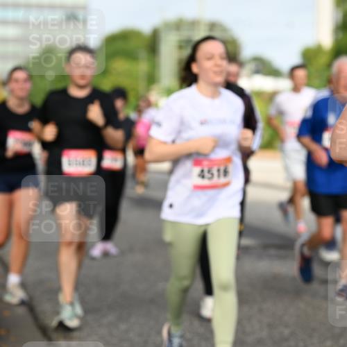 06.09.2026 - CURREX Alsterlauf Dr. Thomas Lammeyer http://msf.ph/oto/10136235 06.09.2026 10:01:12 Laufen 4516 meine-sportfotos.de