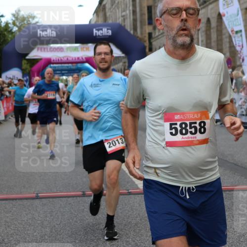 06.09.2026 - CURREX Alsterlauf Strokosch-Dieckow http://msf.ph/oto/10136308 06.09.2026 09:58:29 Ziel 2013, 2173, 3031, 3055, 3261, 3560, 3679, 3693, 4050, 4106, 4352, 4501, 4525, 4806, 5018, 5257, 5640, 5840, 5858, 6099, 6118, 6470, 8077, 8296, 8319 meine-sportfotos.de
