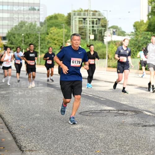 06.09.2026 - CURREX Alsterlauf Dr. Thomas Lammeyer http://msf.ph/oto/10136318 06.09.2026 10:01:20 Laufen 6179 meine-sportfotos.de