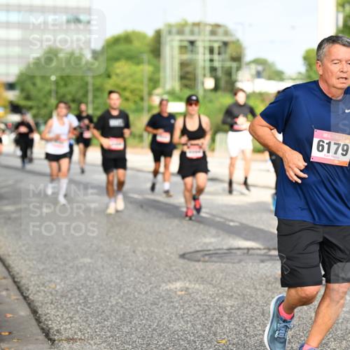 06.09.2026 - CURREX Alsterlauf Dr. Thomas Lammeyer http://msf.ph/oto/10136330 06.09.2026 10:01:21 Laufen 6179 meine-sportfotos.de