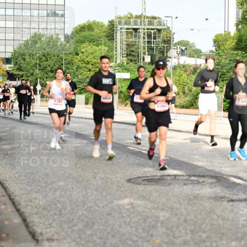 06.09.2026 - CURREX Alsterlauf Dr. Thomas Lammeyer http://msf.ph/oto/10136338 06.09.2026 10:01:22 Laufen 6392, 4984 meine-sportfotos.de