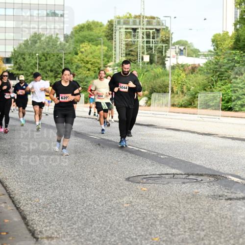 06.09.2026 - CURREX Alsterlauf Dr. Thomas Lammeyer http://msf.ph/oto/10136419 06.09.2026 10:01:29 Laufen 620, 2658, 5044 meine-sportfotos.de