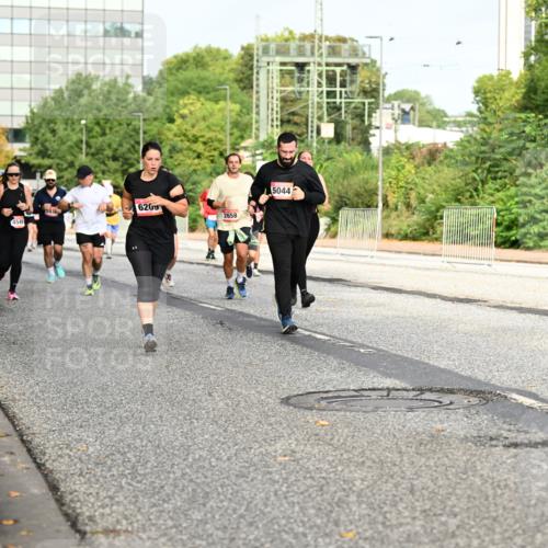 06.09.2026 - CURREX Alsterlauf Dr. Thomas Lammeyer http://msf.ph/oto/10136421 06.09.2026 10:01:30 Laufen 6209, 4549, 2658, 5044 meine-sportfotos.de