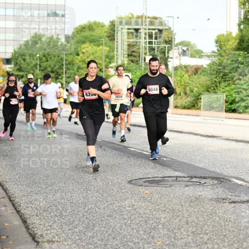 06.09.2026 - CURREX Alsterlauf Dr. Thomas Lammeyer http://msf.ph/oto/10136428 06.09.2026 10:01:30 Laufen 6209, 2658, 4549, 5044 meine-sportfotos.de