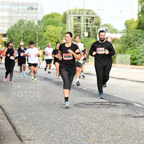 06.09.2026 - CURREX Alsterlauf Dr. Thomas Lammeyer http://msf.ph/oto/10136434 06.09.2026 10:01:31 Laufen 6209, 5044 meine-sportfotos.de