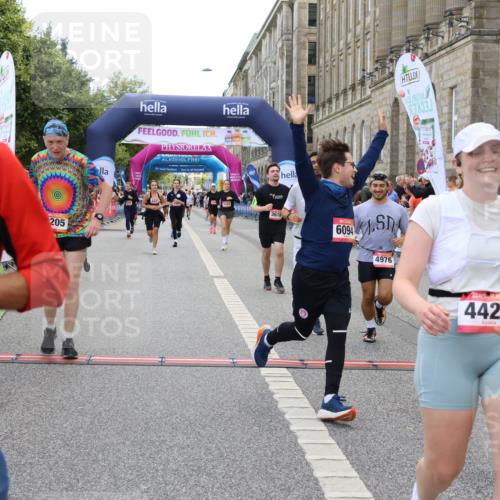 06.09.2026 - CURREX Alsterlauf Strokosch-Dieckow http://msf.ph/oto/10136462 06.09.2026 10:12:35 Ziel 2132, 2205, 3162, 3173, 3244, 3245, 3616, 3710, 4302, 4421, 4810, 4975, 4976, 5185, 5220, 5285, 6094, 6237, 8227 meine-sportfotos.de