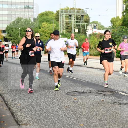 06.09.2026 - CURREX Alsterlauf Dr. Thomas Lammeyer http://msf.ph/oto/10136469 06.09.2026 10:01:34 Laufen 4549, 338, 6155, 8243, 2718, 3317 meine-sportfotos.de