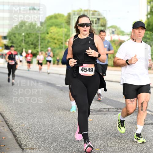 06.09.2026 - CURREX Alsterlauf Dr. Thomas Lammeyer http://msf.ph/oto/10136489 06.09.2026 10:01:36 Laufen 4549 meine-sportfotos.de