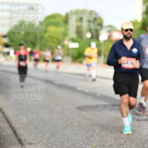 06.09.2026 - CURREX Alsterlauf Dr. Thomas Lammeyer http://msf.ph/oto/10136504 06.09.2026 10:01:37 Laufen  meine-sportfotos.de