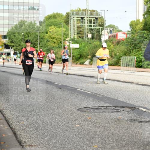 06.09.2026 - CURREX Alsterlauf Dr. Thomas Lammeyer http://msf.ph/oto/10136507 06.09.2026 10:01:38 Laufen 4430, 6110, 3838 meine-sportfotos.de