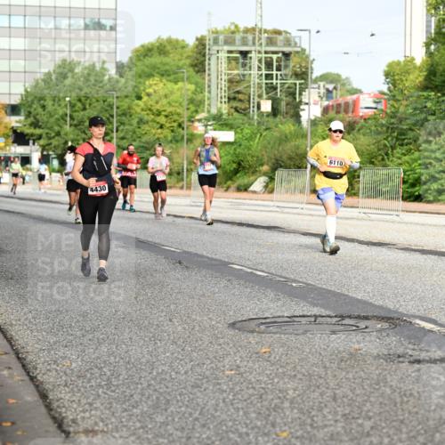 06.09.2026 - CURREX Alsterlauf Dr. Thomas Lammeyer http://msf.ph/oto/10136512 06.09.2026 10:01:38 Laufen 4430, 6110 meine-sportfotos.de